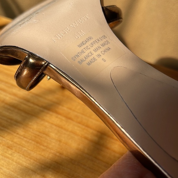 NINE WEST gold color, party shoes - Picture 6 of 9